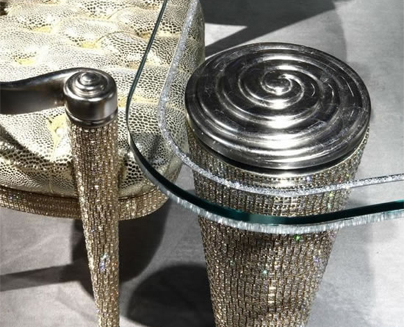 تشكيلة Rampazzi Crystal Dining: ابتكارات مميّزة لغرف السفرة